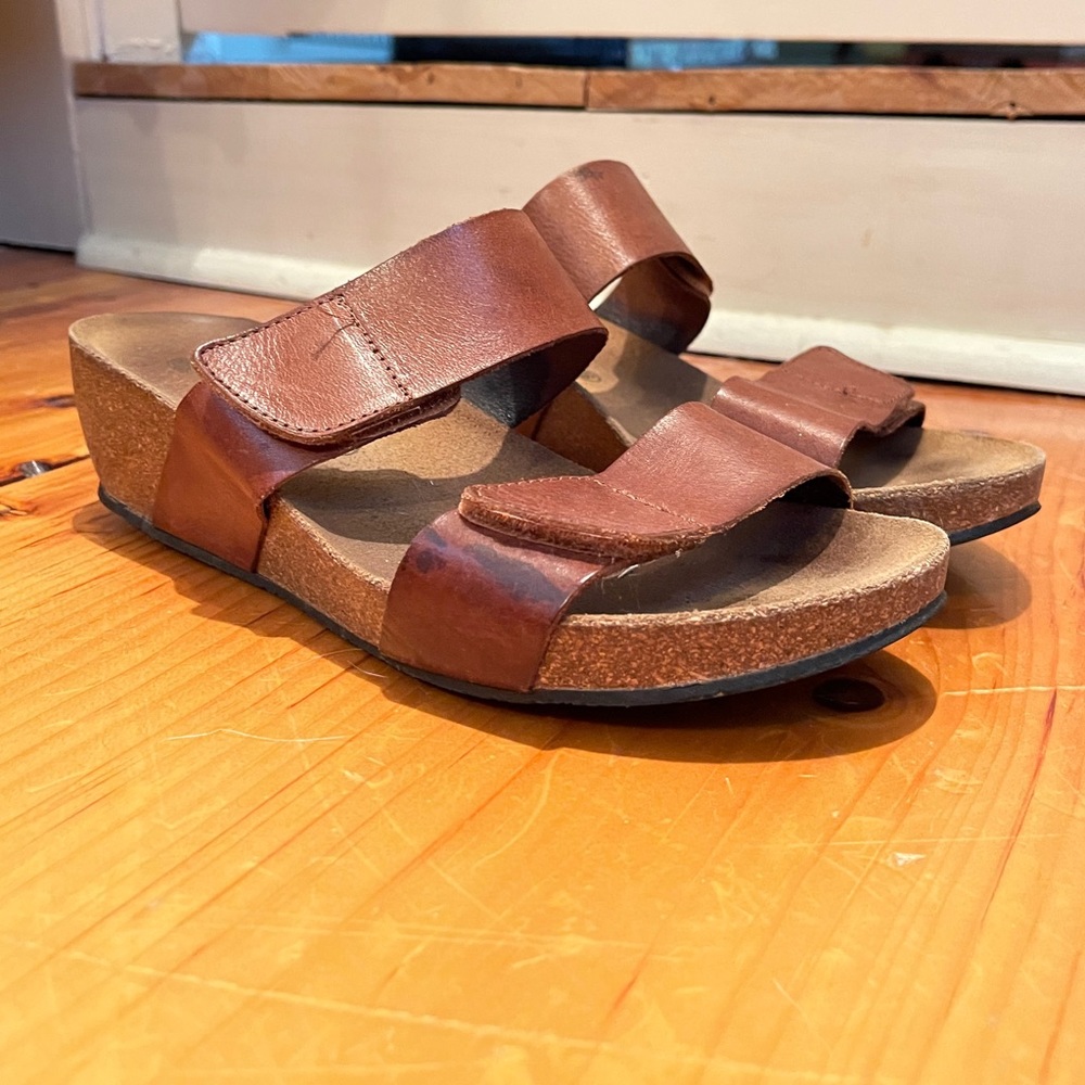 Lolasabbia strapped leather sandals